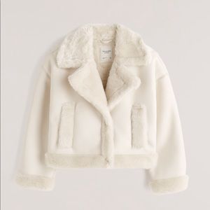 Abercrombie & Fitch Oversized Short Sherpa-Lined Vegan Leather Coat